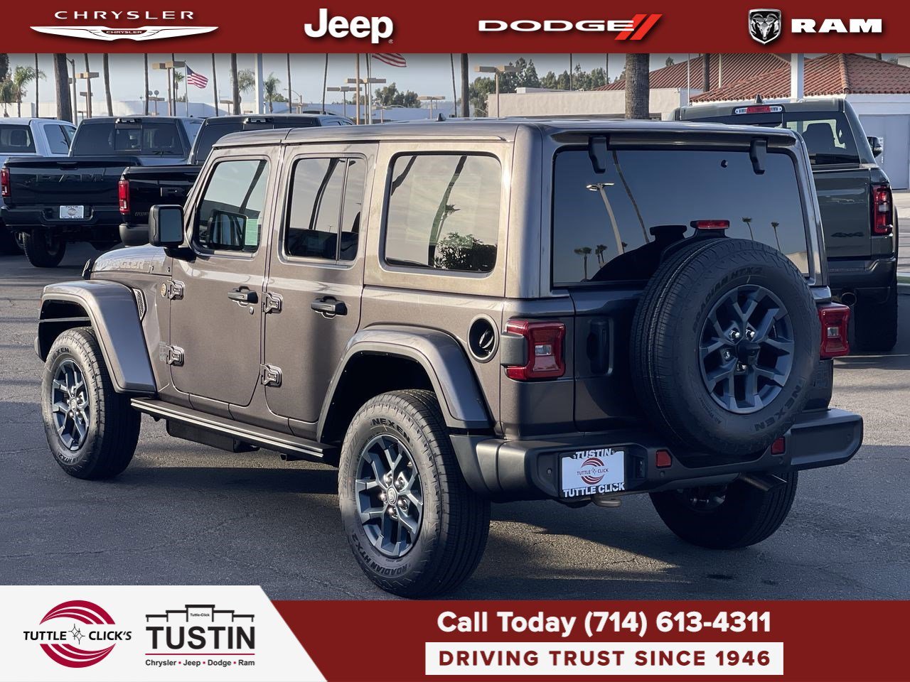 New 2026 Granite Crystal Metallic Clearcoat Jeep 85th Anniversary image 4