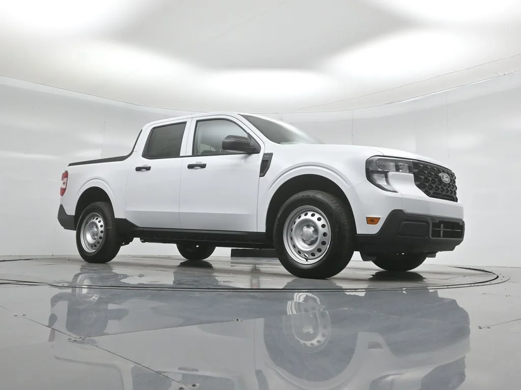 New 2026 Oxford White Ford XL image 3
