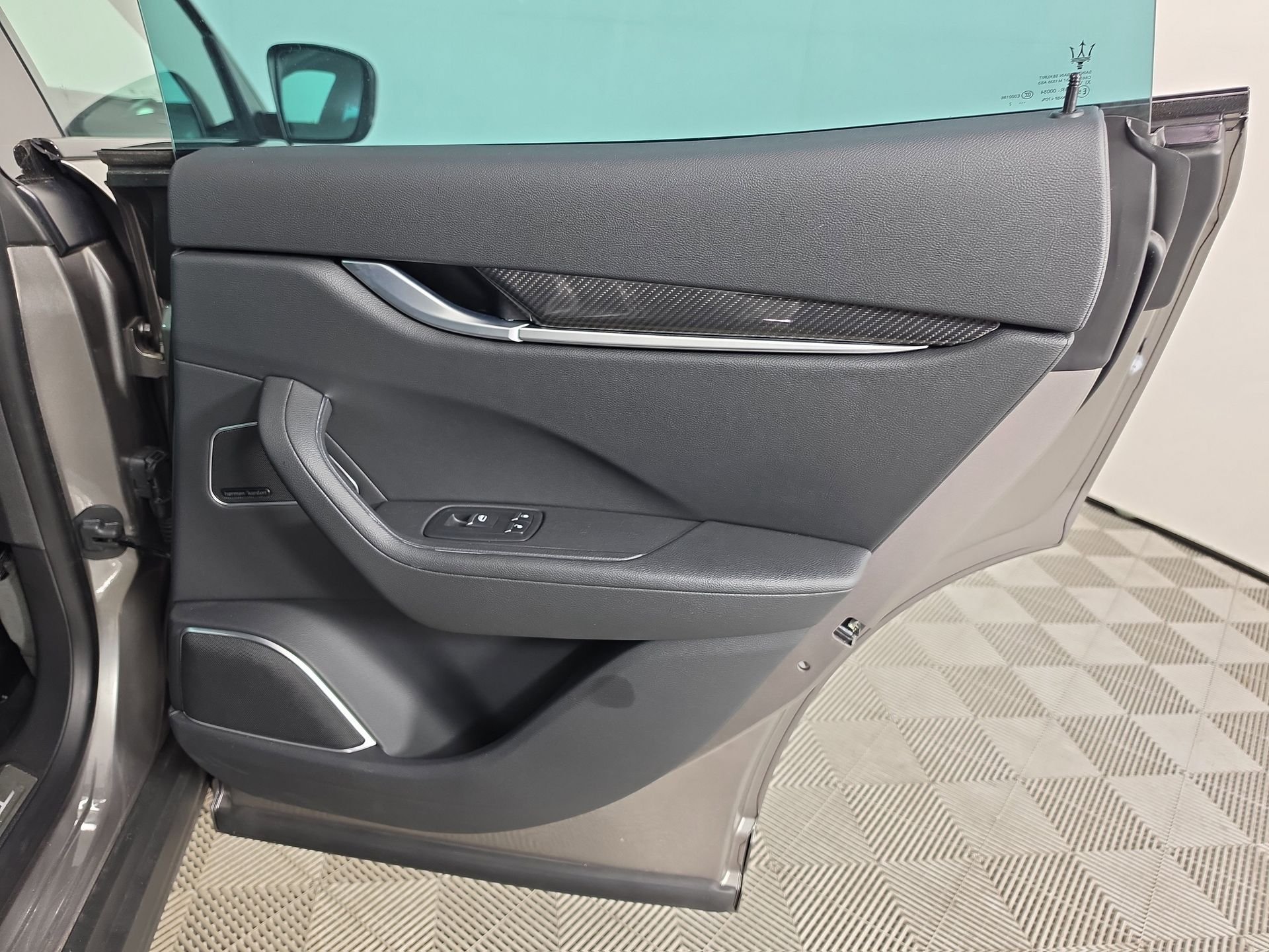 Used 2022 Gray Maserati Modena image 39
