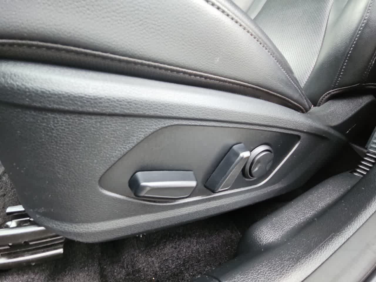 Used 2024 Gravity Gray Kia EX image 13