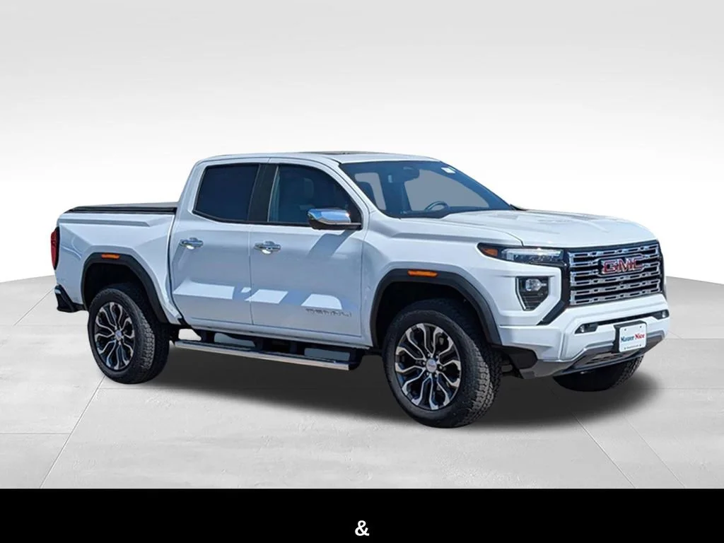 2025 GMC Canyon 4WD Denali Crew Cab Short Box's photo