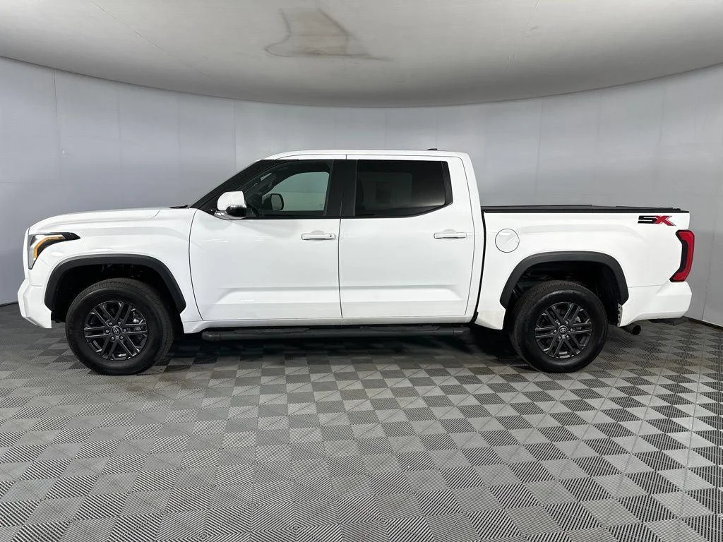 Used 2025 Ice Toyota SR5 image 6