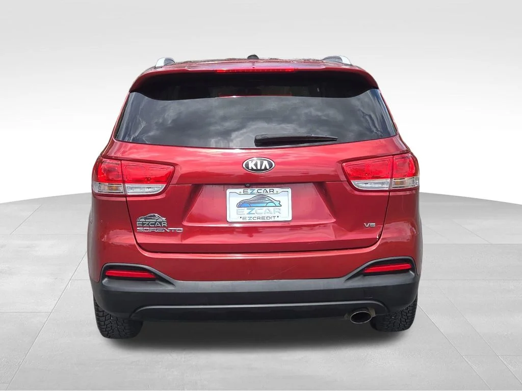 Used 2017 Red Kia LX image 12