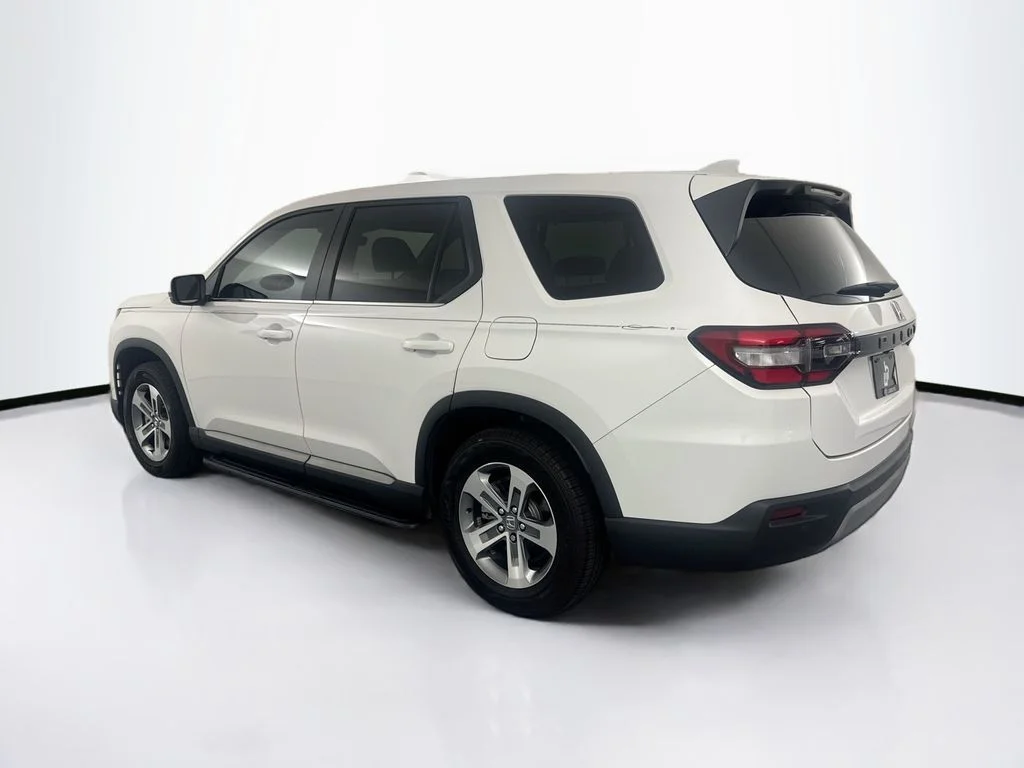Used 2025  Honda EX-L image 7