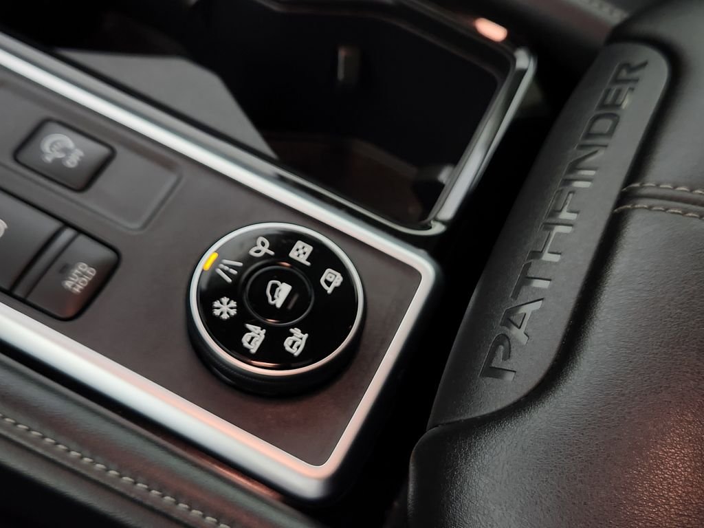 2023 Nissan Pathfinder SL - Photo 28