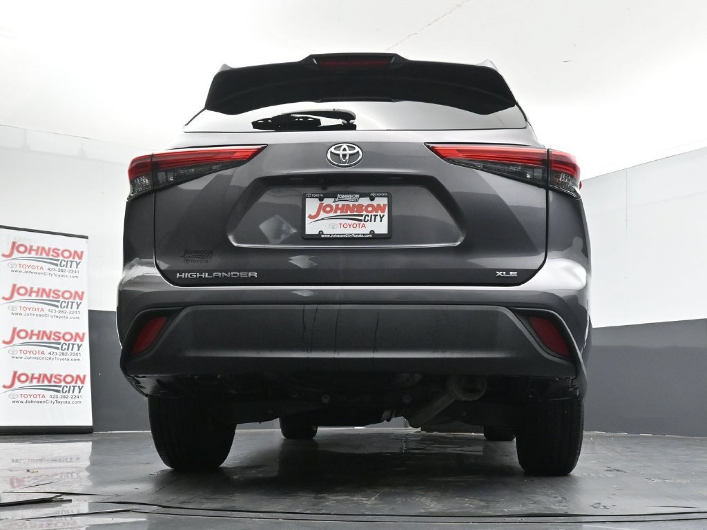 Used 2022 Gray Toyota XLE image 37