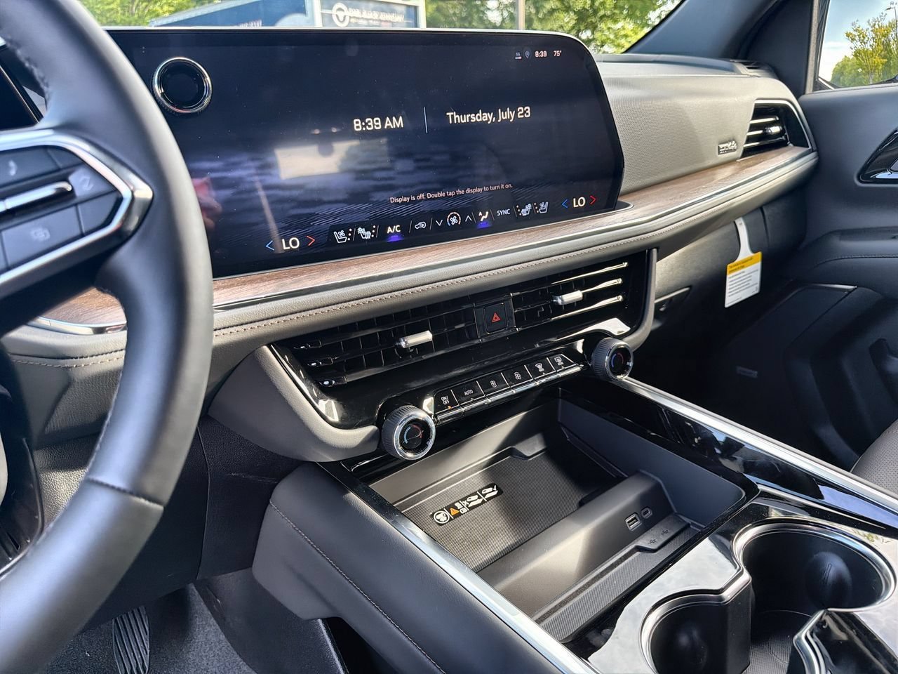 2026 Chevrolet Suburban High Country - Photo 11