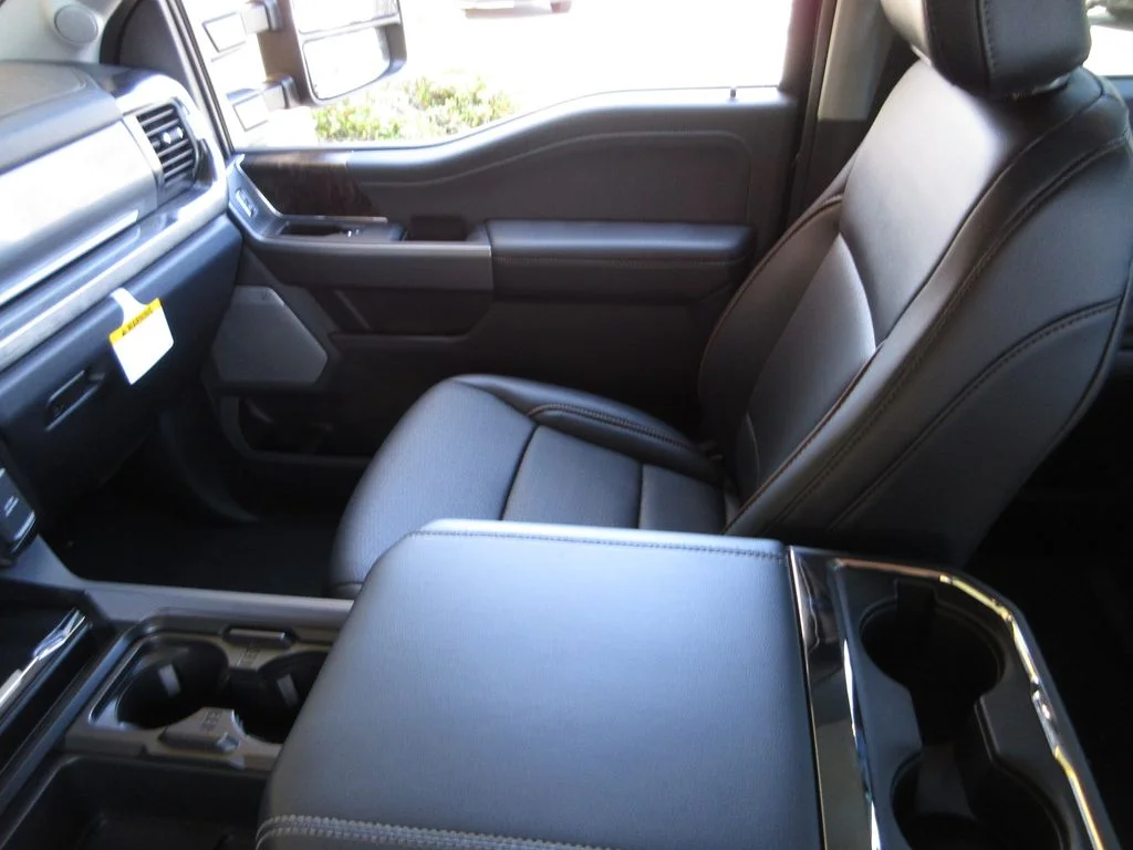 New 2026 Agate Black Metallic Ford Lariat image 24