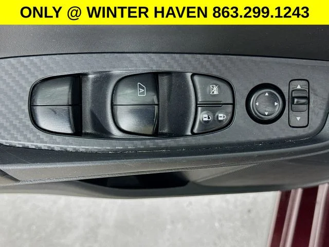 Used 2024  Nissan SV image 17