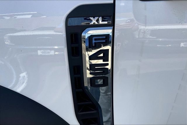 2024 Ford F-450 Super Duty Chassis Cab XL - Photo 12