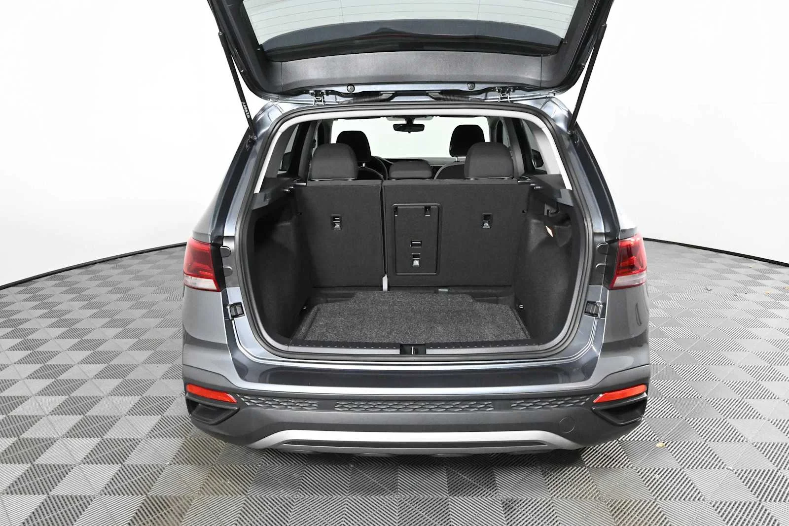 Certified Used 2023 Platinum Gray Metallic Volkswagen S image 7