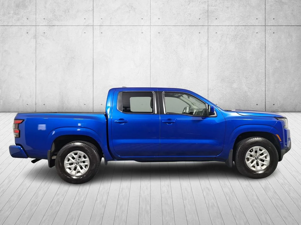 Used 2024 Blue Nissan SV image 4