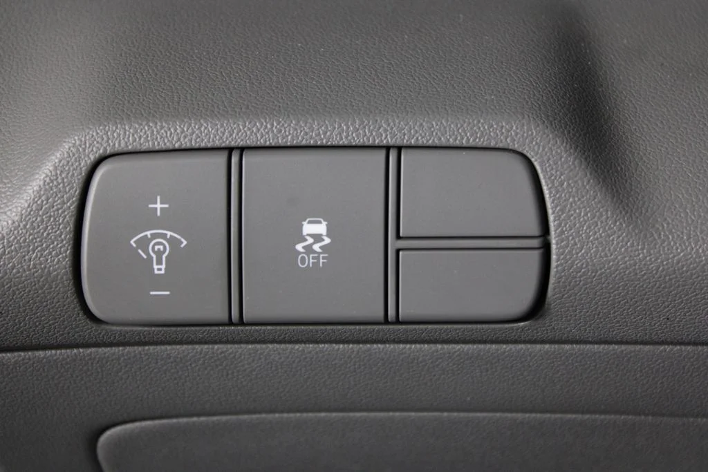 Used 2024 Gray Hyundai SEL image 22