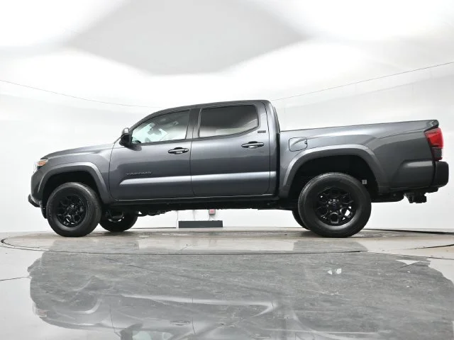 Used 2022 Magnetic Gray Met Toyota SR5 image 24