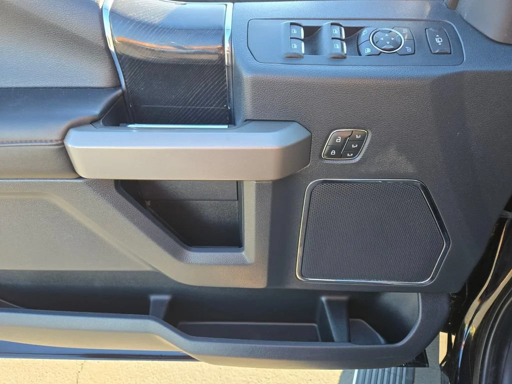 Used 2022 Agate Black Metal Ford XL image 17