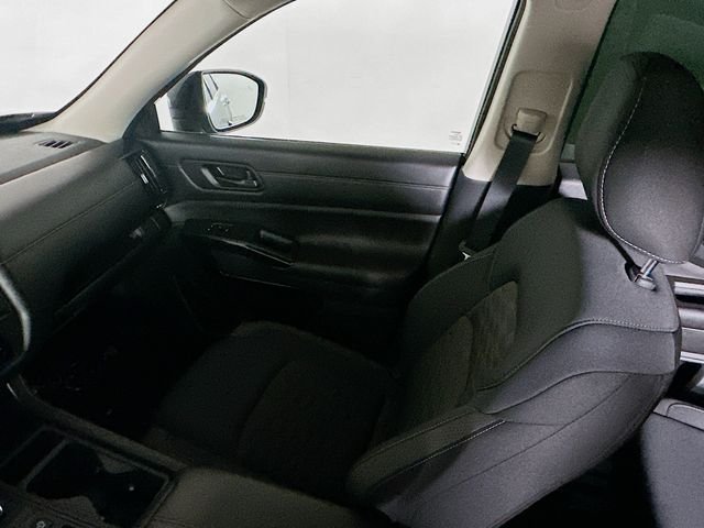 Used 2025 Gray Nissan S image 22