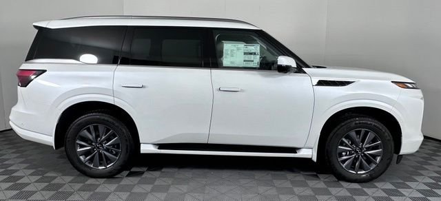 Certified Used 2026 White INFINITI PURE image 8