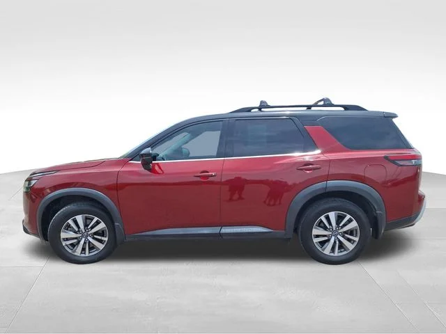 Used 2023 Red Nissan SL image 5