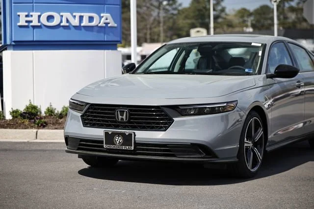 New 2026 Urban Gray Pearl Honda SE image 2