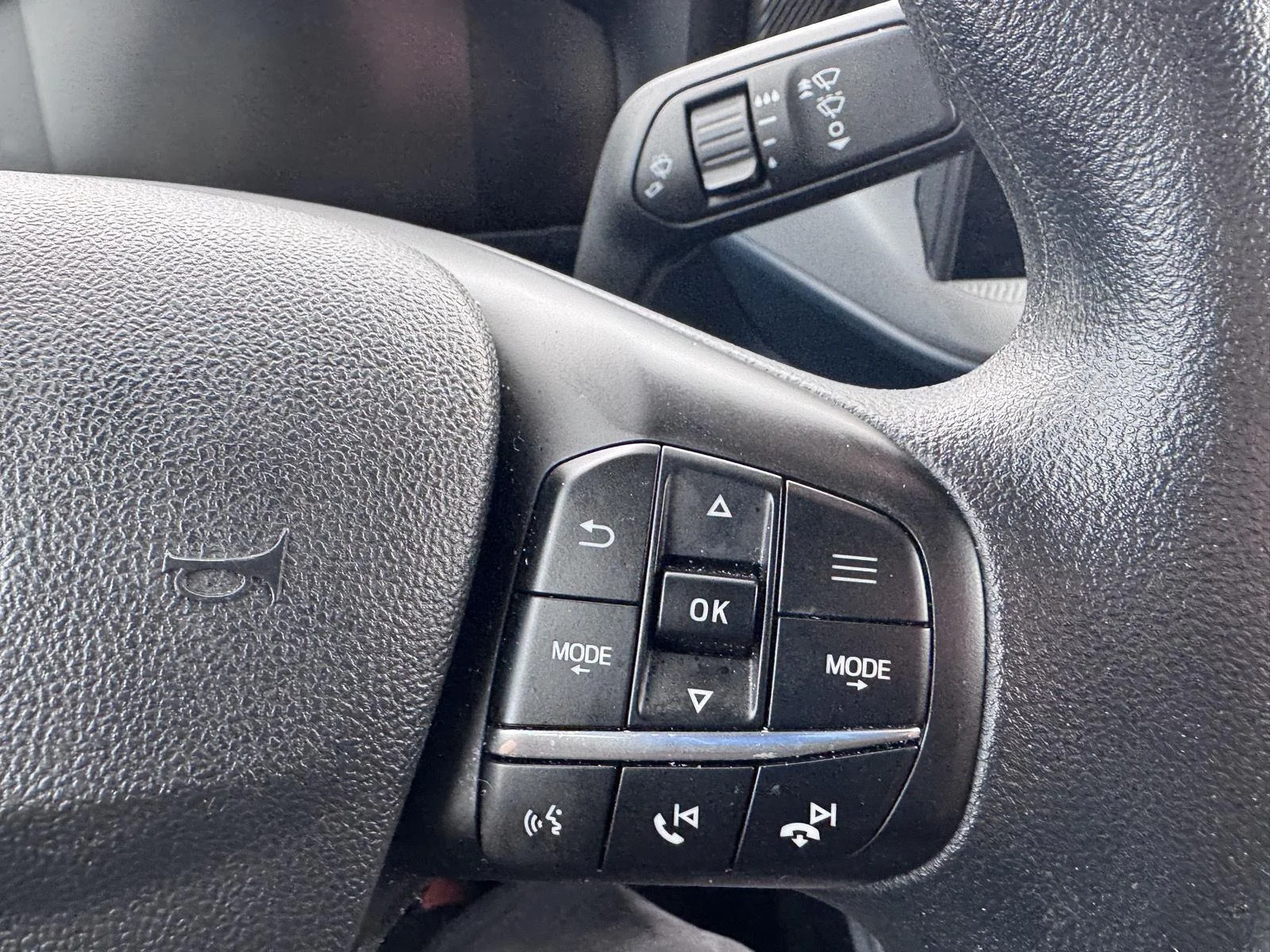 Used 2025 Oxford White Ford XL image 13