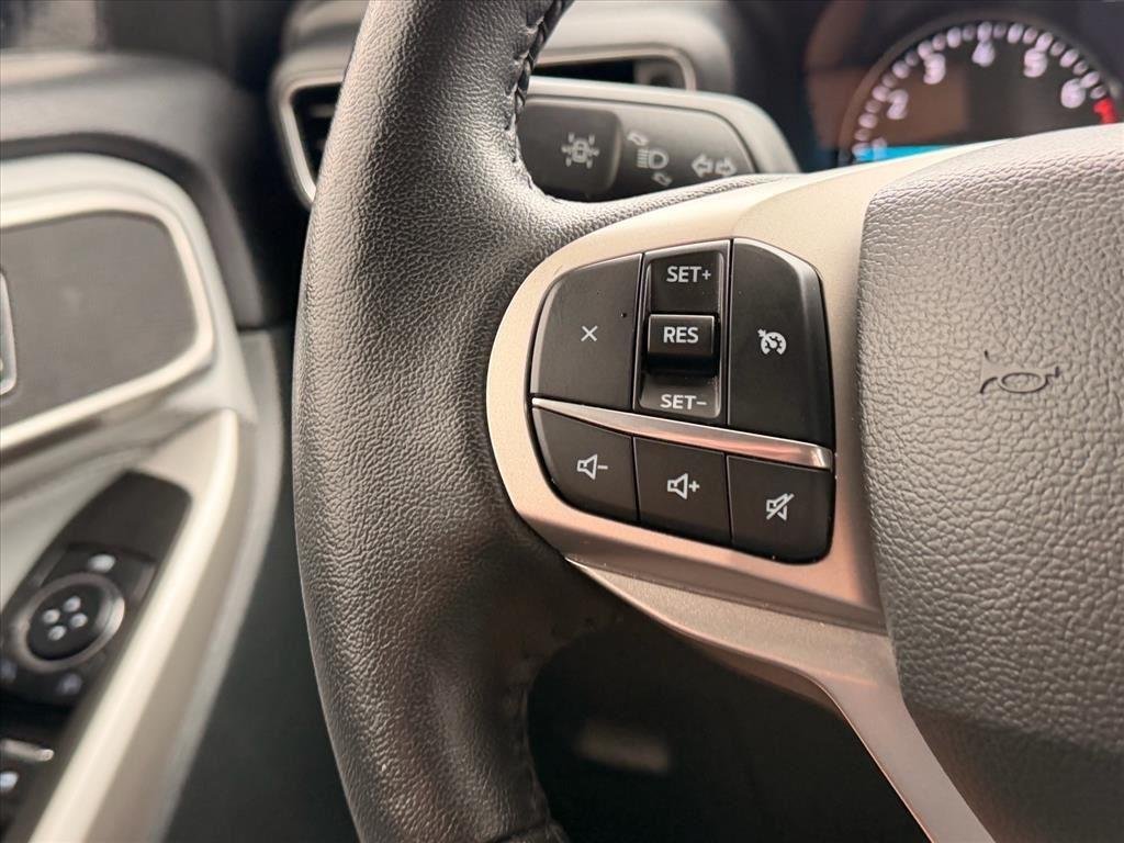 Used 2024 Stone Blue Ford XLT image 16