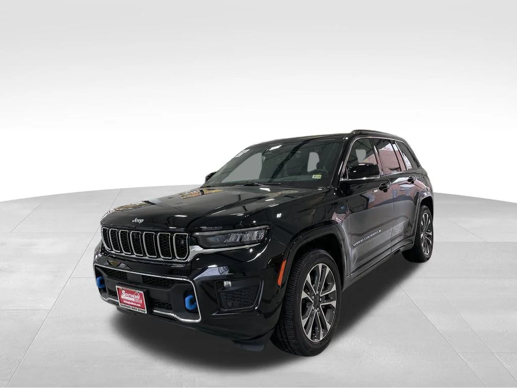 Used 2024 Black Jeep Overland 4xe image 12