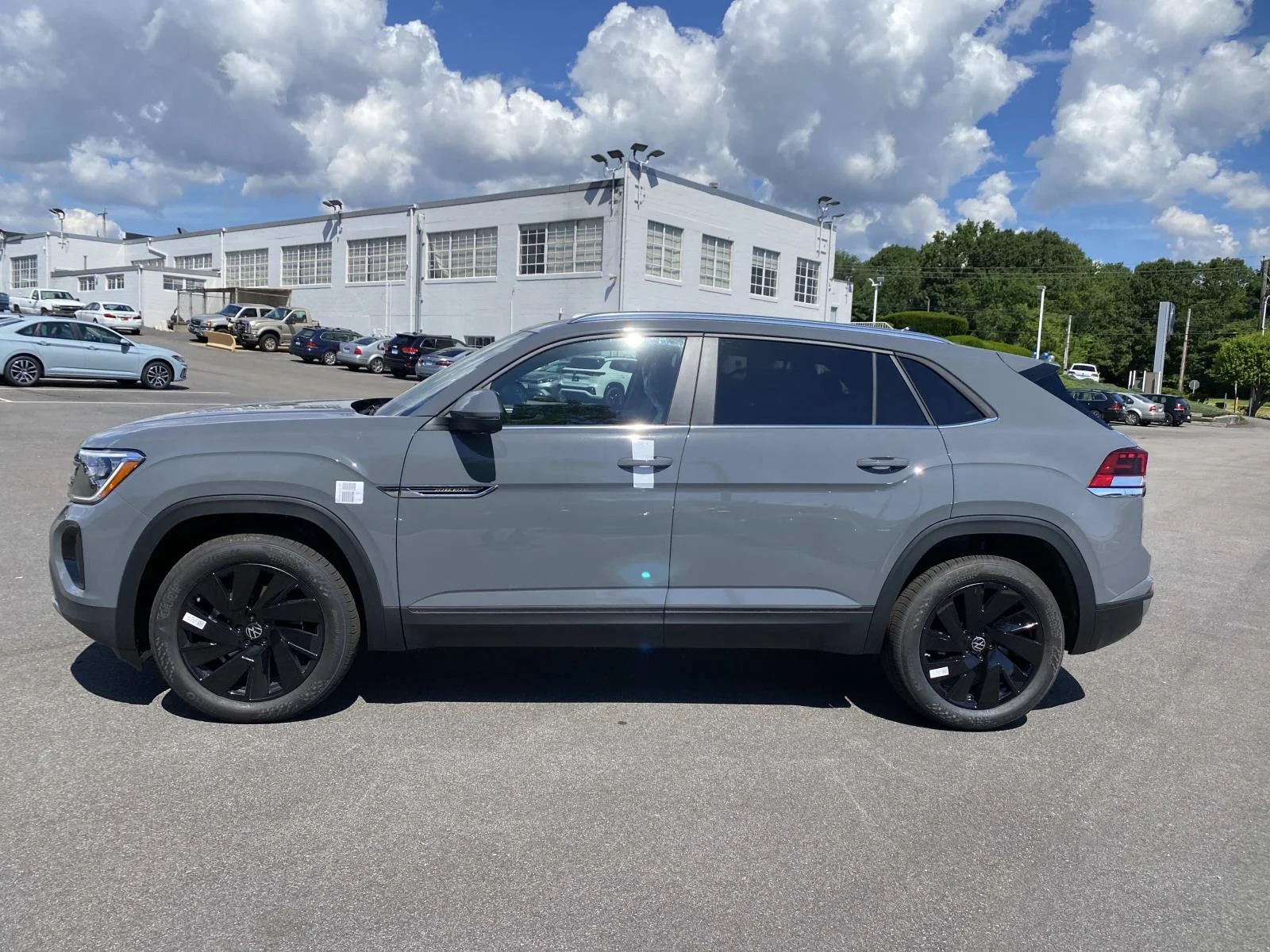 New 2026 Pure Gray Volkswagen 2.0T SE w/Technology 4MOTION image 2