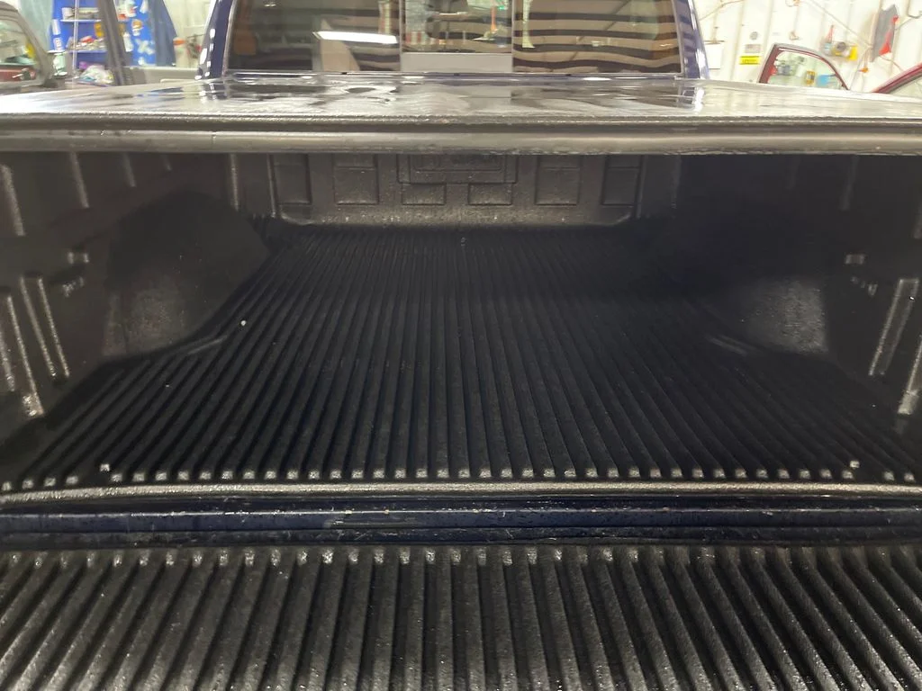 Used 2017 Blue Ram SLT image 27