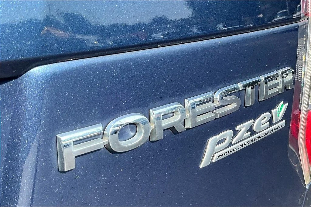 Used 2014 Marine Blue Pearl Subaru 2.5i Limited image 26