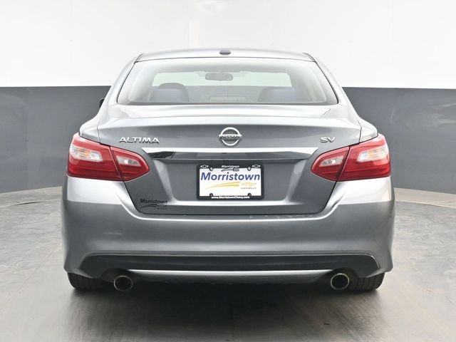Used 2018 Gray Nissan 2.5 SV image 12