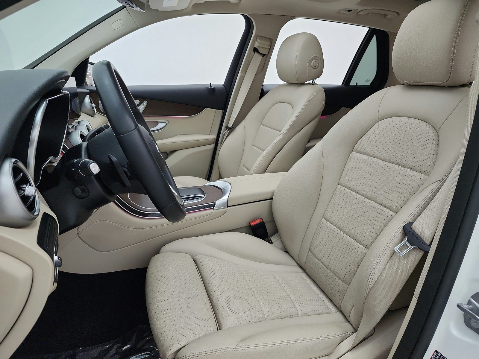 Used 2021 designo Diamond White Metallic Mercedes-Benz GLC 300 SUV image 13