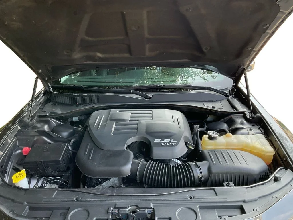 Used 2018 Gray Chrysler Limited image 14