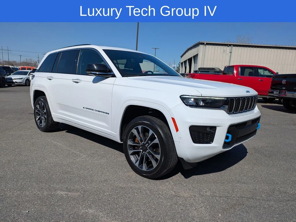 Used 2022 White Jeep Overland 4xe image 2