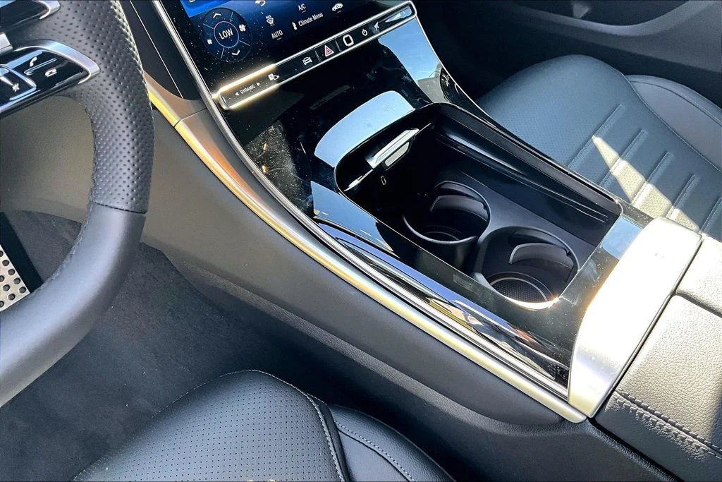 New 2026 Black Mercedes-Benz GLC 300 image 8