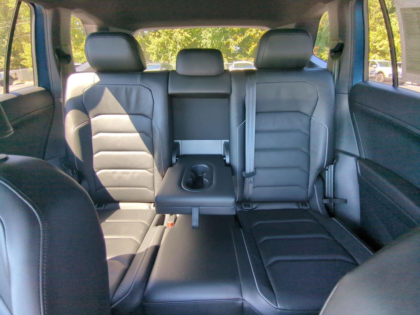 Used 2018 BLUE VOLKSWAGEN  image 24