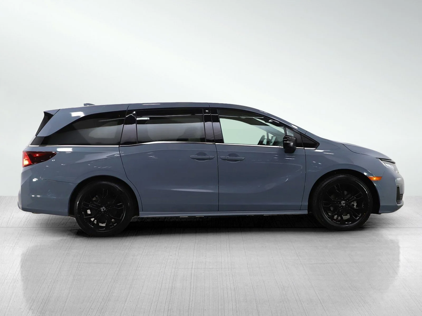 Used 2025 SONIC GRAY Honda Sport-L image 7