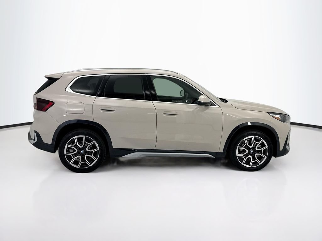 New 2026 Gray Metallic BMW xDrive28i image 4