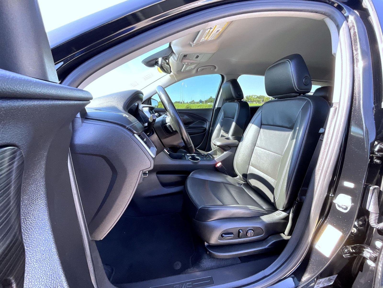 Used 2024 Black GMC SLT image 10