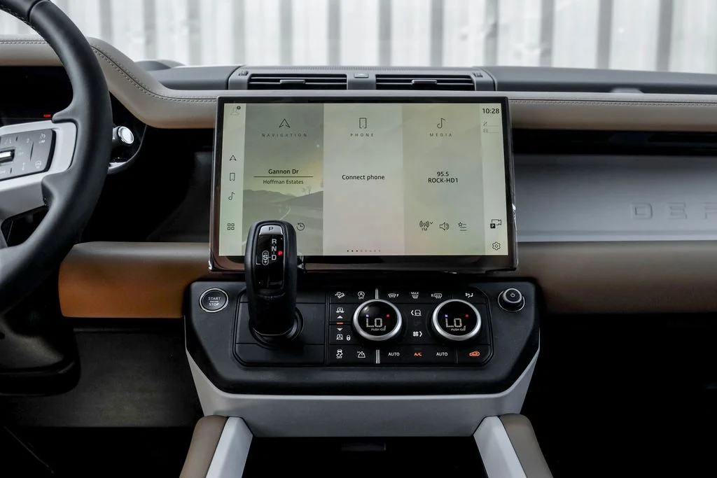 New 2026 Fuji White Land Rover X-Dynamic SE image 20