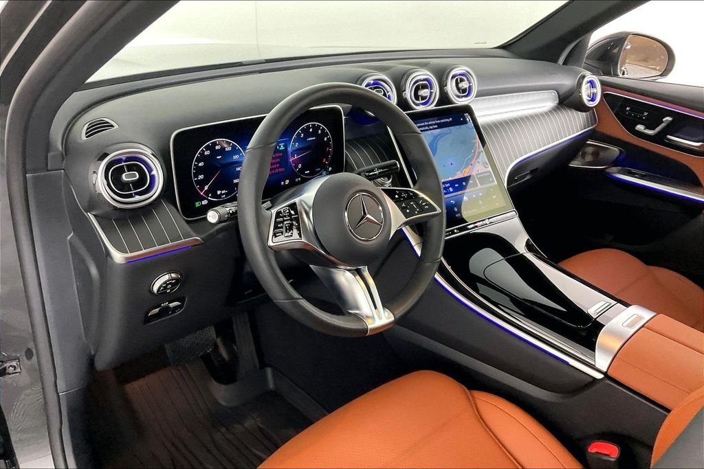 Used 2026 Brown Mercedes-Benz GLC 300 image 11