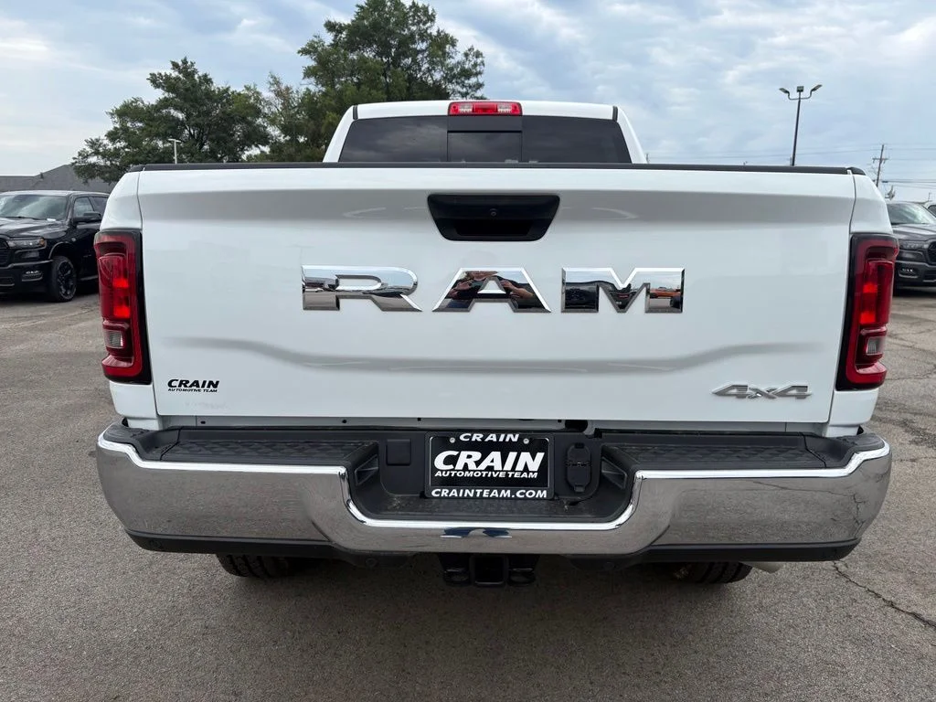 New 2025 Bright White Clear-Coat Exterior Paint RAM Tradesman image 6
