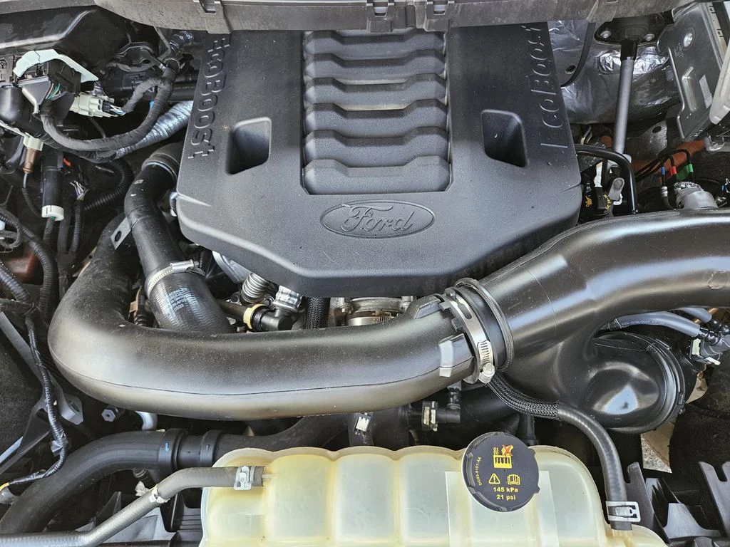 Used 2023 Red Ford Lariat image 33