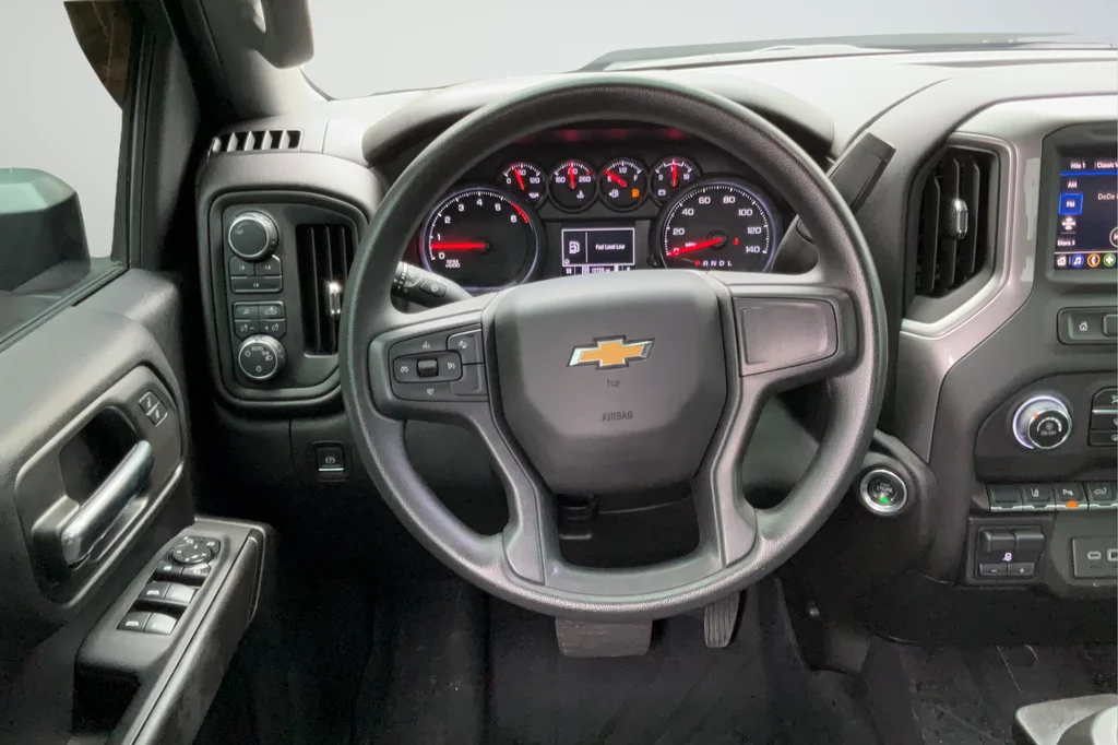 Used 2025 Black Chevrolet Custom image 15