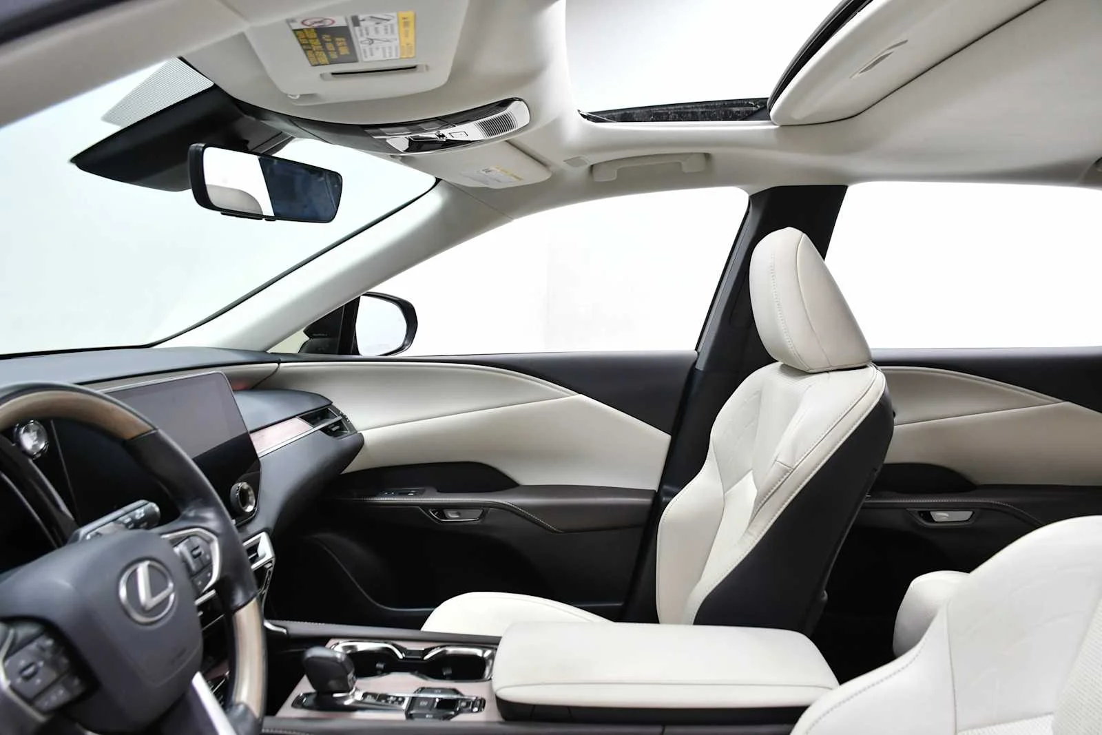 Certified Used 2023 CAVIAR Lexus Premium Plus image 13