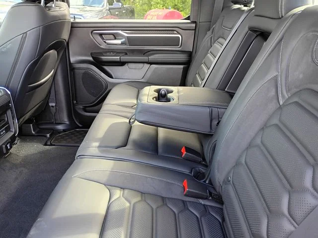 New 2026 Diamond Black Crystal Pearl-Coat Exterior Paint RAM Big Horn/Lone Star image 21