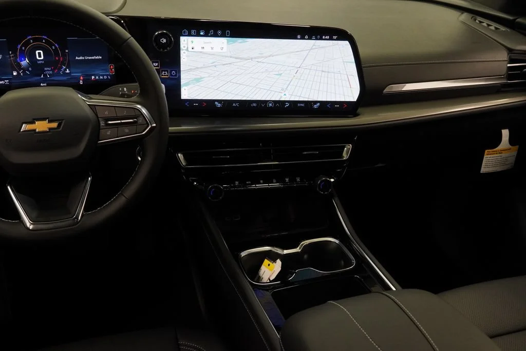 New 2027 Mosaic Black Metallic Chevrolet LT image 15