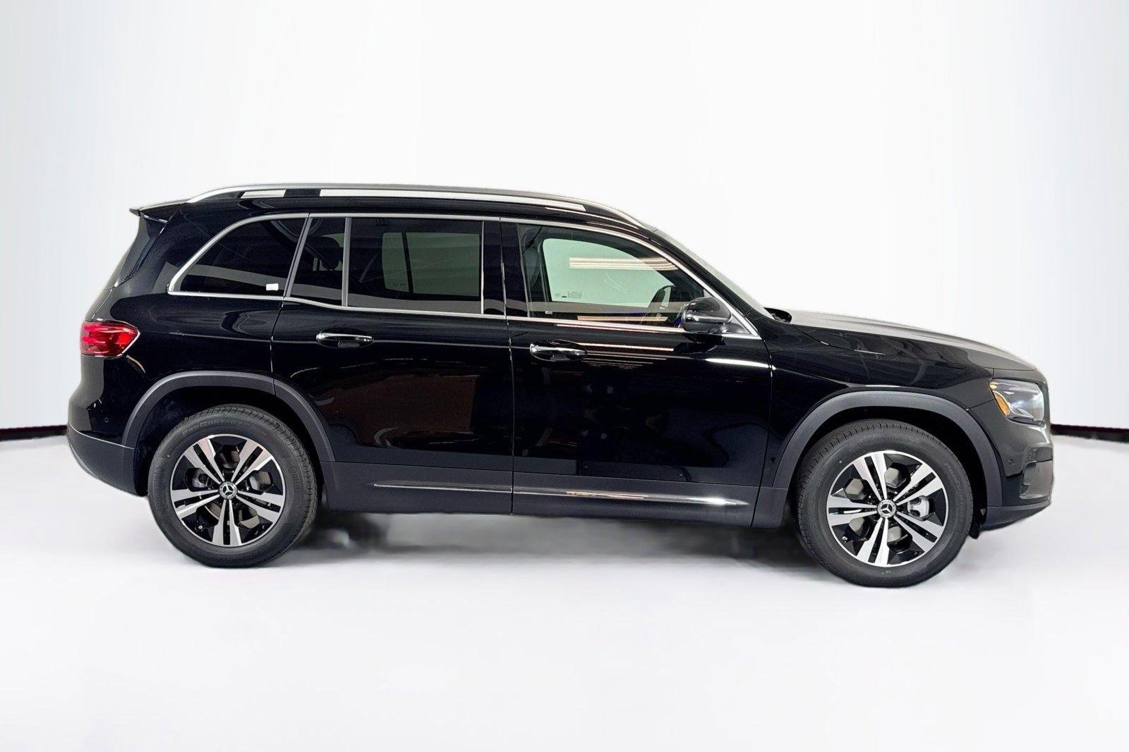 New 2026 Night Black Mercedes-Benz GLB 250 image 4