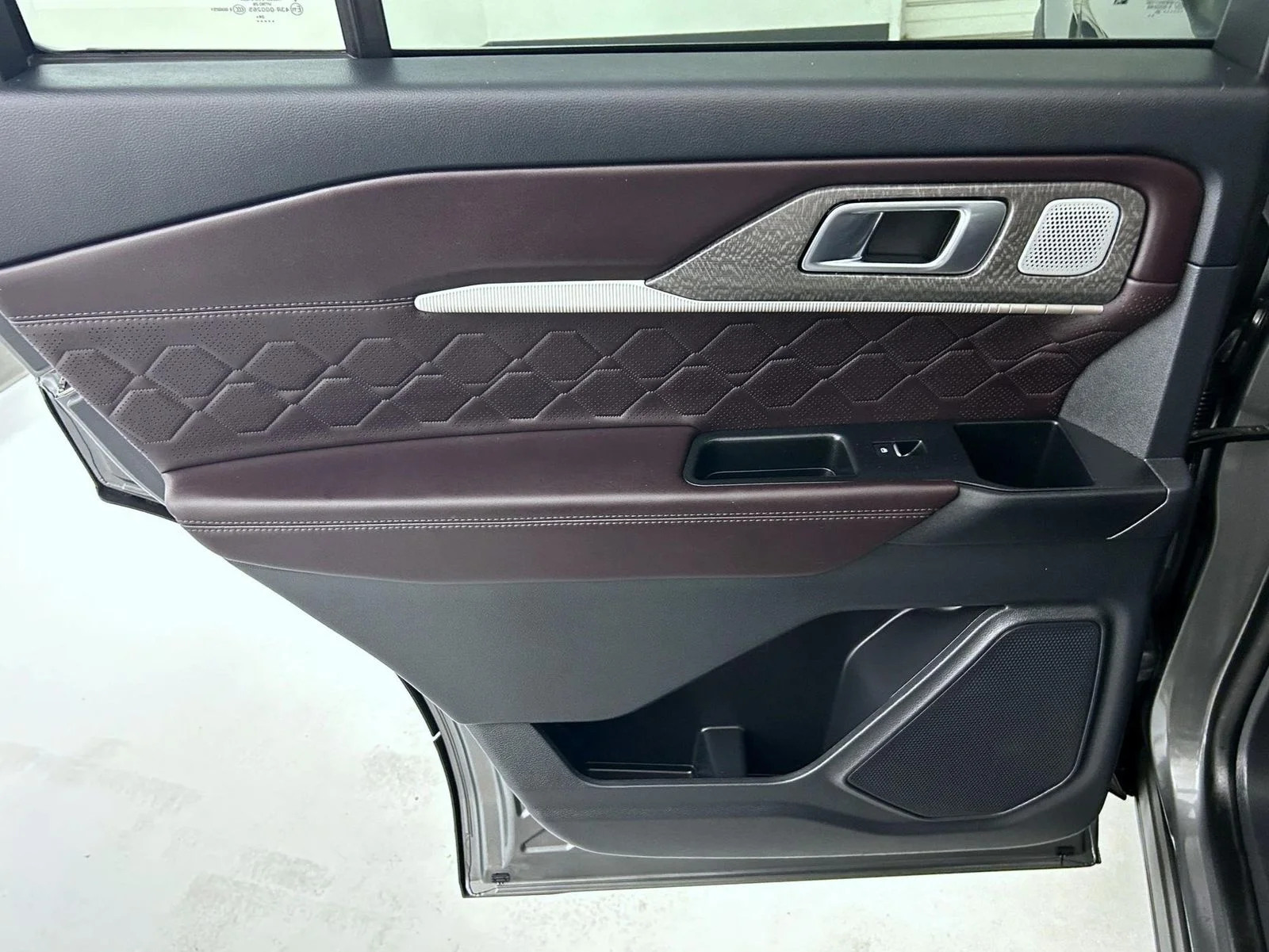 Used 2025 Gray Ford Platinum image 22