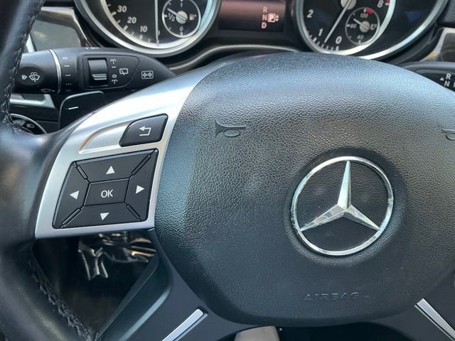 Used 2016 Gray Mercedes-Benz GL 550 image 64