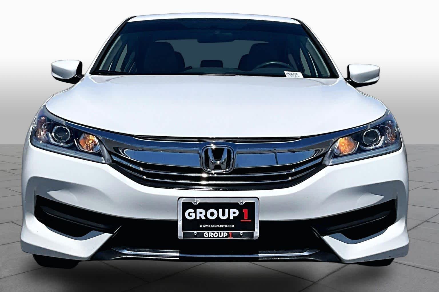 Pre-Owned 2017 Honda Accord Sedan LX